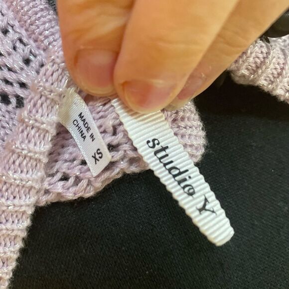 Studio Y size XS never worn keyhole long sleeve lilac sweater with black bow - Picture 8 of 9